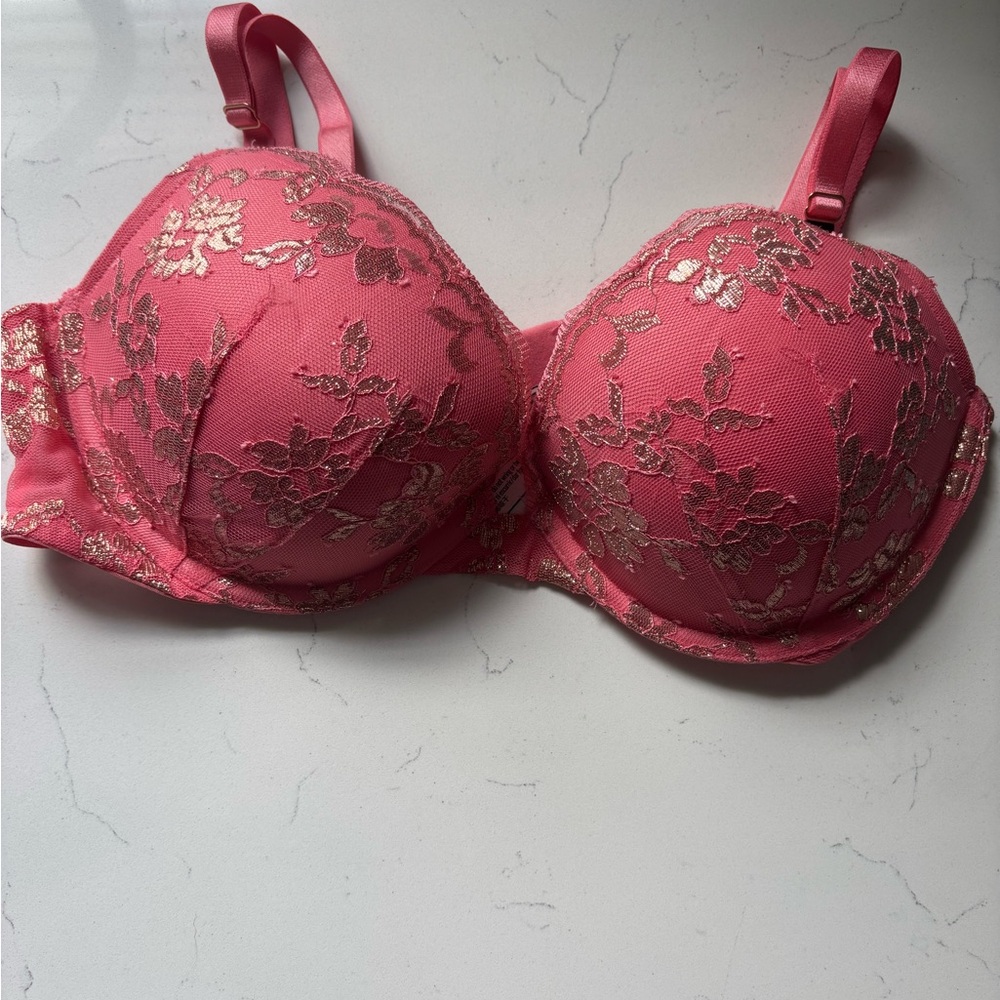 NWT Victoria's Secret Pink and Silver Lace Bra with Underwire Support